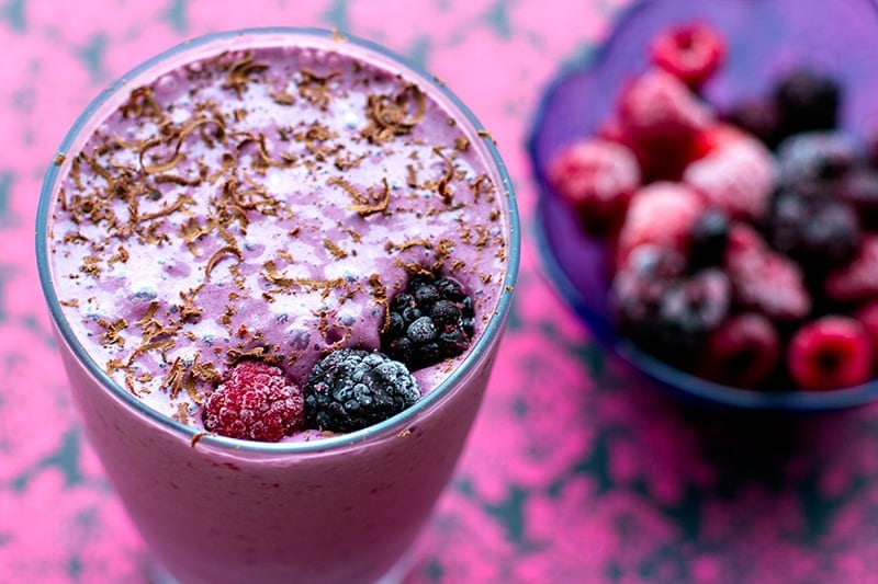 Chocolate Berry Smoothie (Paleo, Dairy-Free)