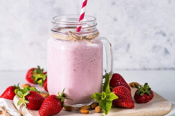 Strawberry Almond & Coconut Paleo Smoothie