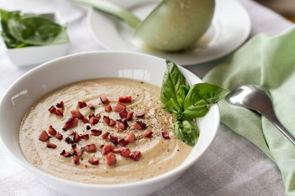 Paleo creamy cauliflower soup