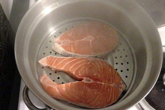 salmon_steaming