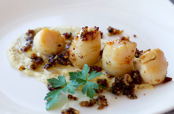 scallops recipe with leek confit puree