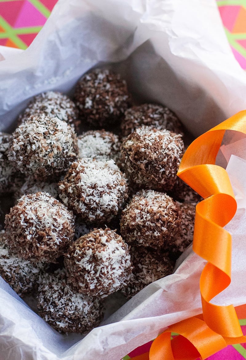 Chocolate Rum Balls For Christmas (Paleo, Gluten-Free,Vegan)