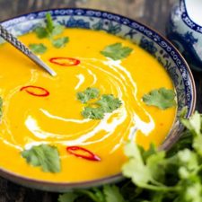 Spicy Thai pumpkin soup with coconut