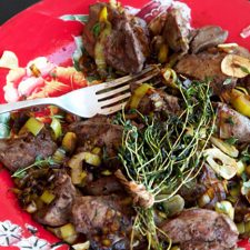 Best Paleo Liver Recipe Ever - Fried Chicken Livers With Thyme, Garlic & Balsamic Leeks