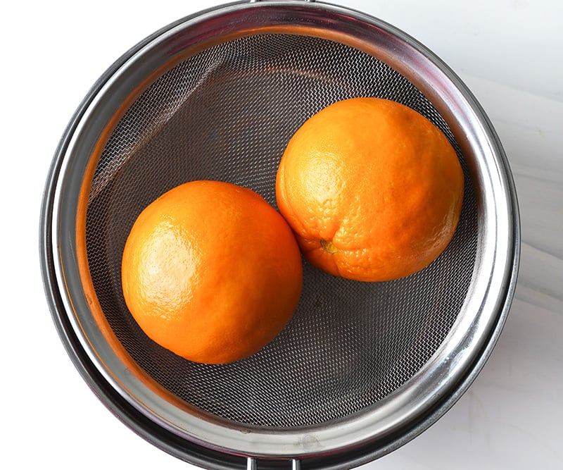 Cooking whole oranges for cake