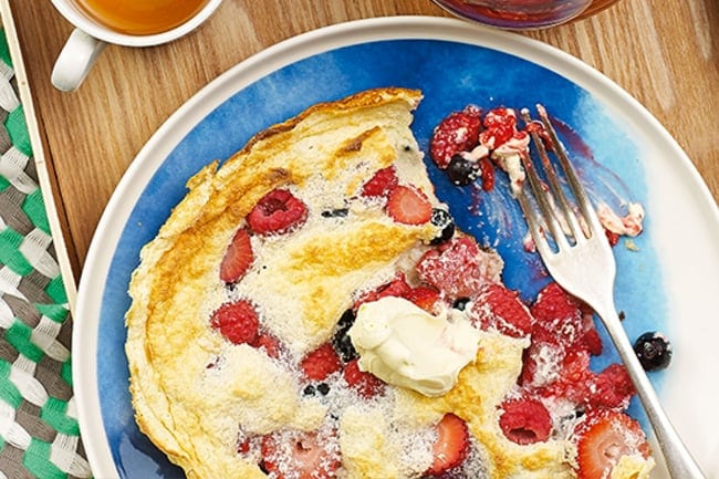 Sweet berry omelette