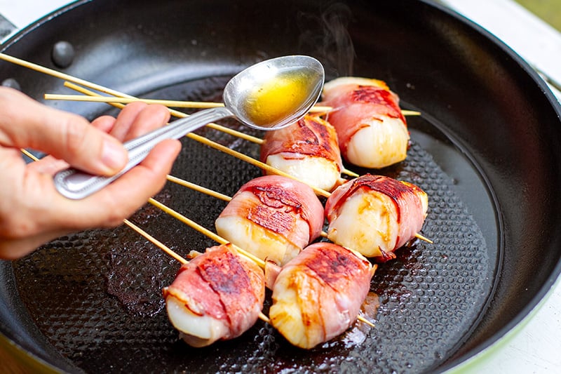 Grilled scallops with bacon and maple glaze