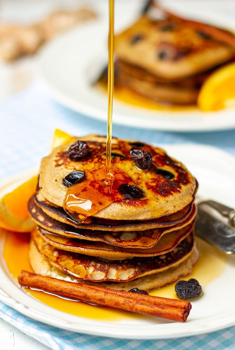 Cinnamon pancakes recipe with raisins, ginger and nutmeg, inspired by Hot Cross Bun. Gluten-free, paleo-friendly.