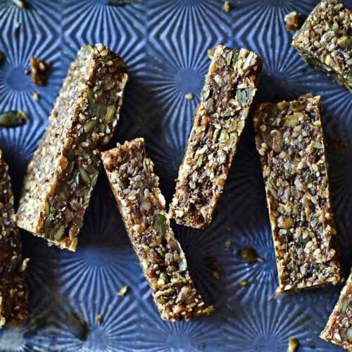 Nut-Free Granola Bars With Sunflower Seeds, Pumpkin seeds, Chia seeds and sesame seeds