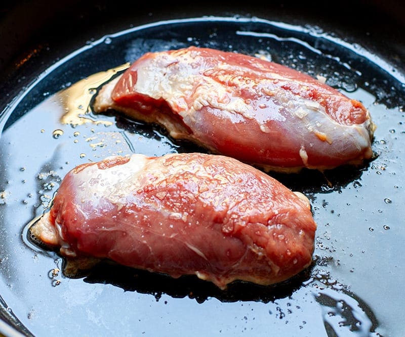 How to cook duck breast in a pan