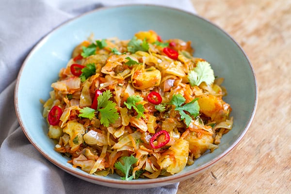 Braised cabbage with potato and chilli