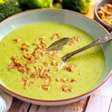 healthy broccoli soup recipe