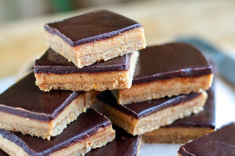 No Bake Paleo Chocolate Caramel Slice