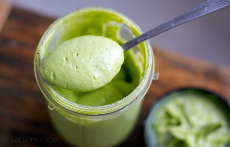 Avocado dressing recipe in a blender