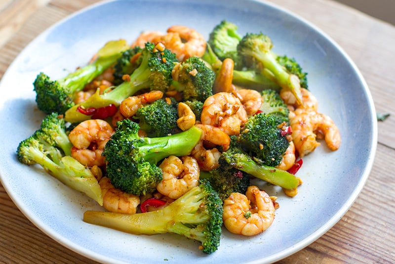 Shrimp Stir Fry With Broccoli & Cashews