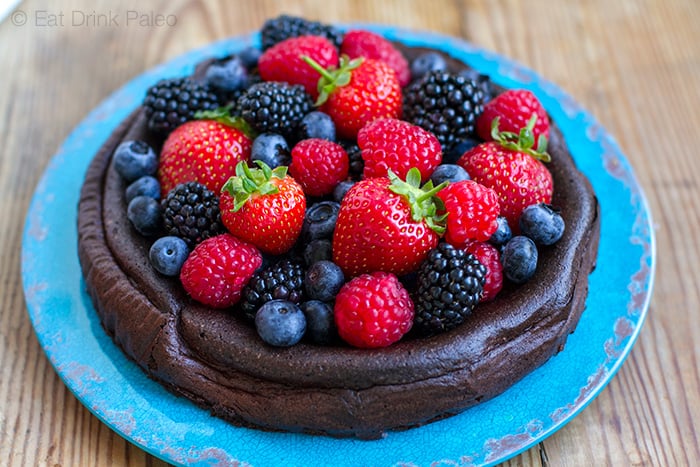 5-Ingredient Paleo Chocolate Cake (Nut-Free, Low-Carb)