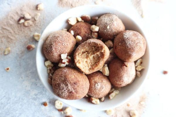 cinnamon roll bliss balls