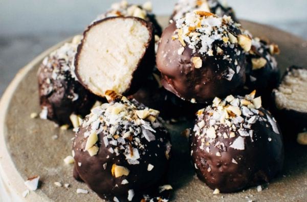 Chocolate almond energy balls