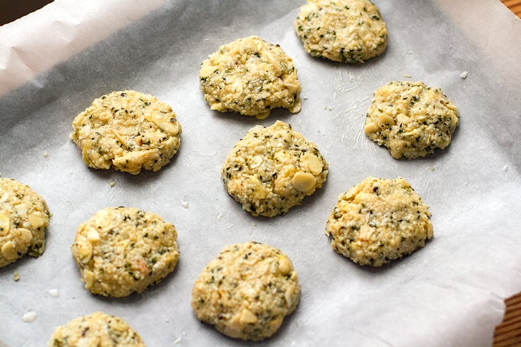 Paleo biscuits recipes - Anzac cookies
