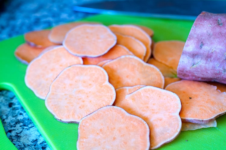 Sliced sweet potato chips