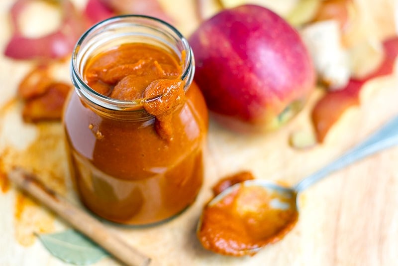 Paleo BBQ Sauce With Apples & Cinnamon