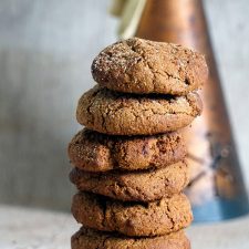 Paleo & Gluten-Free Chewy Gingerbread Cookies