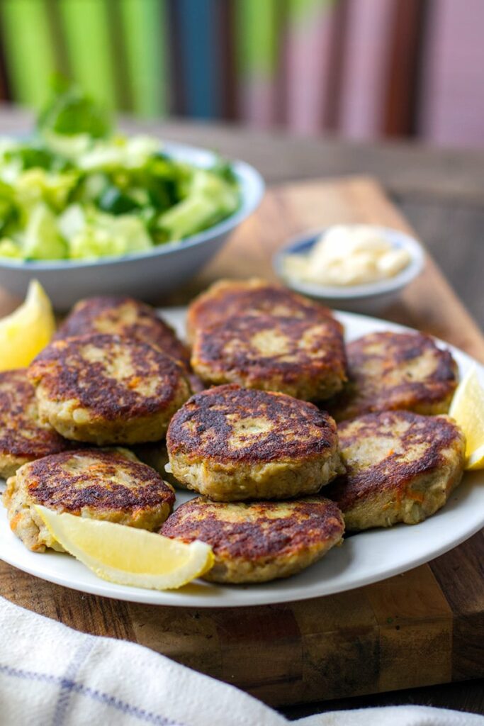 Sardine Fish Cakes With Garlic Aioli & Green Salad