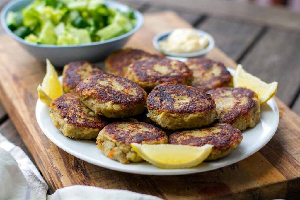 Sardine Fish Cakes With Garlic Aioli & Green Salad