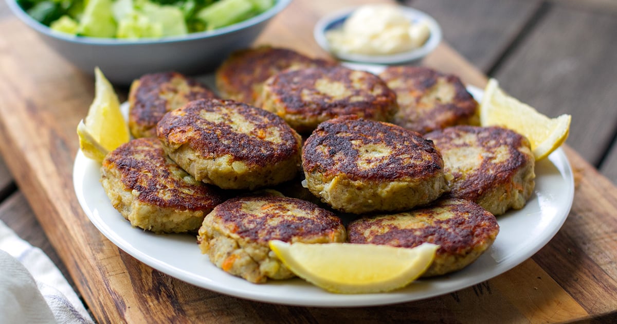 Sardine Fish Cakes With Garlic Aioli & Green Salad