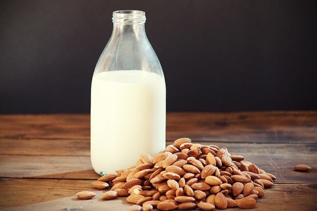 Almond milk calories & nutrition