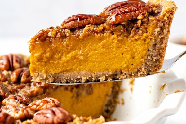 Healthy Pumpkin Pie With Pecan Crust & Topping