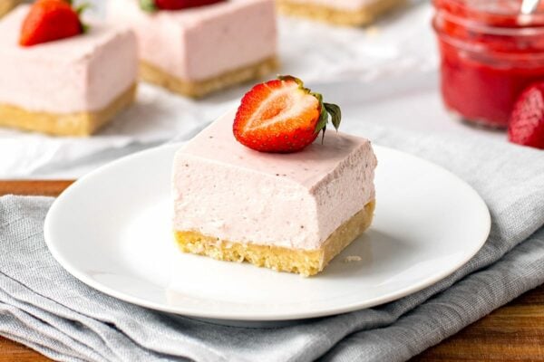 No-Bake Strawberry Cheesecake Slice (Gluten-Free, Low-Carb & Keto)