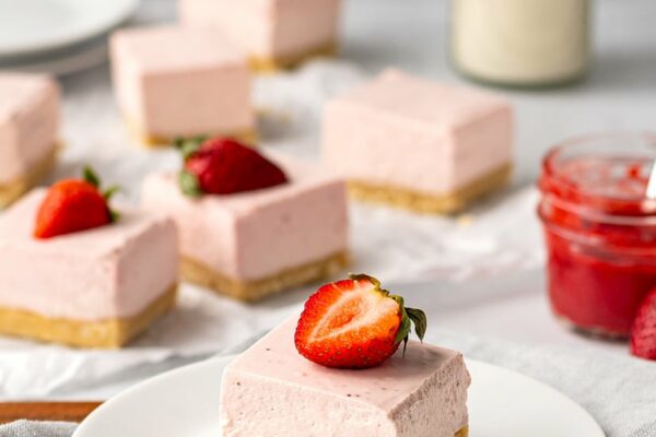 Low-Carb Strawberry Cheesecake Bars (Gluten-Free, No-Bake Recipe)
