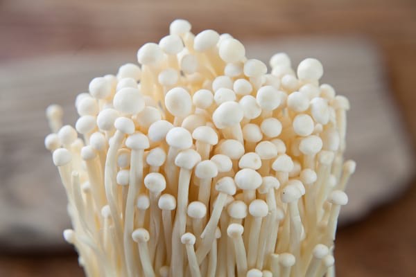 What are Enoki Mushrooms ?