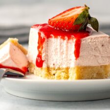 Strawberry Cheesecake Bars No Baking Required
