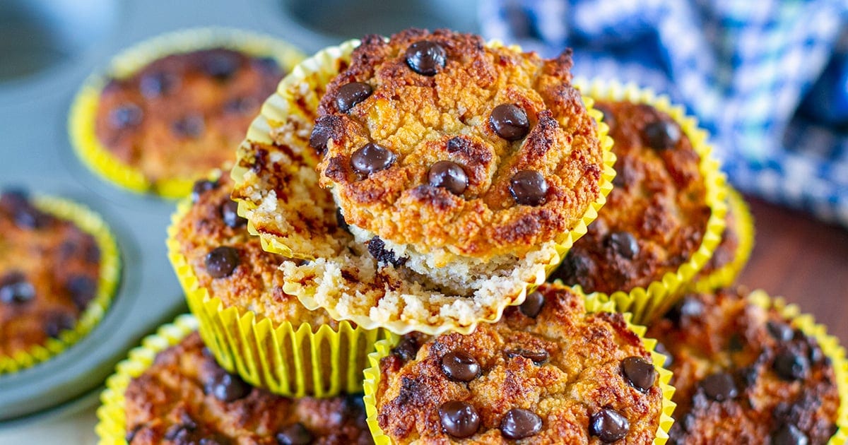 Healthy Banana Chocolate Chip Muffins