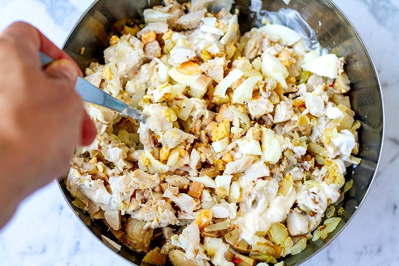 Making creamy chicken mushroom salad instructions