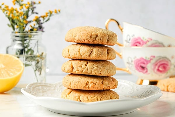 Low-Carb Gluten-Free Lemon Cookies