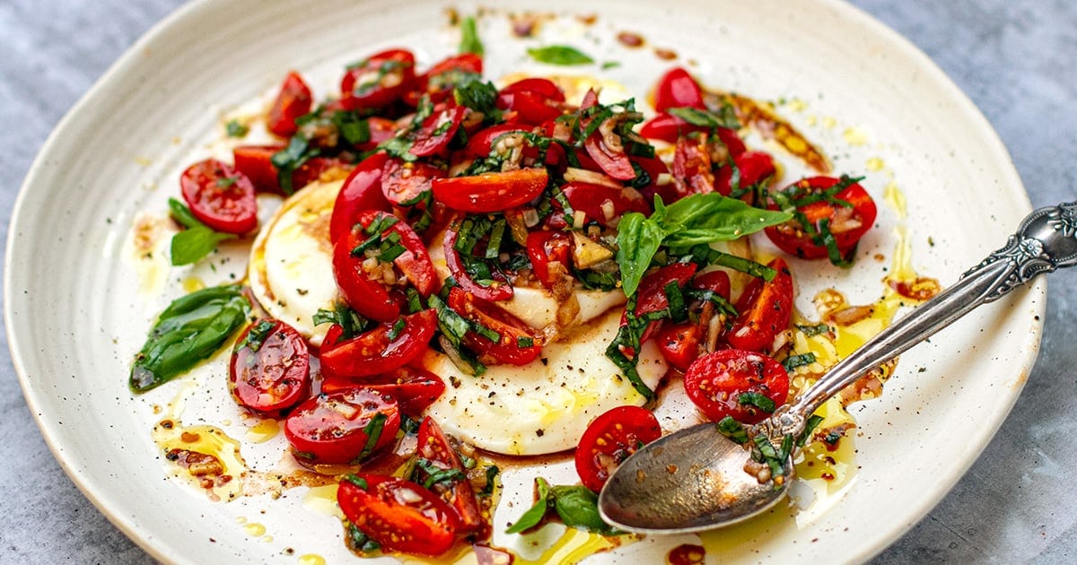 Mozzarella Salad With Balsamic Tomatoes
