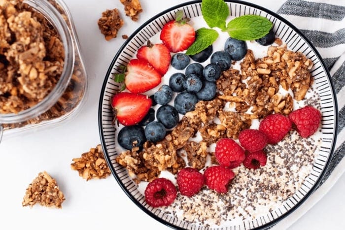 keto granola yogurt bowl recipe