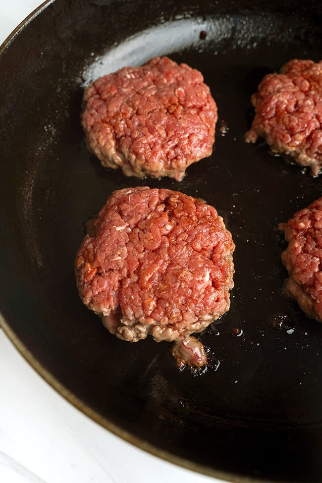 How to make burger beef patties in a frying pan