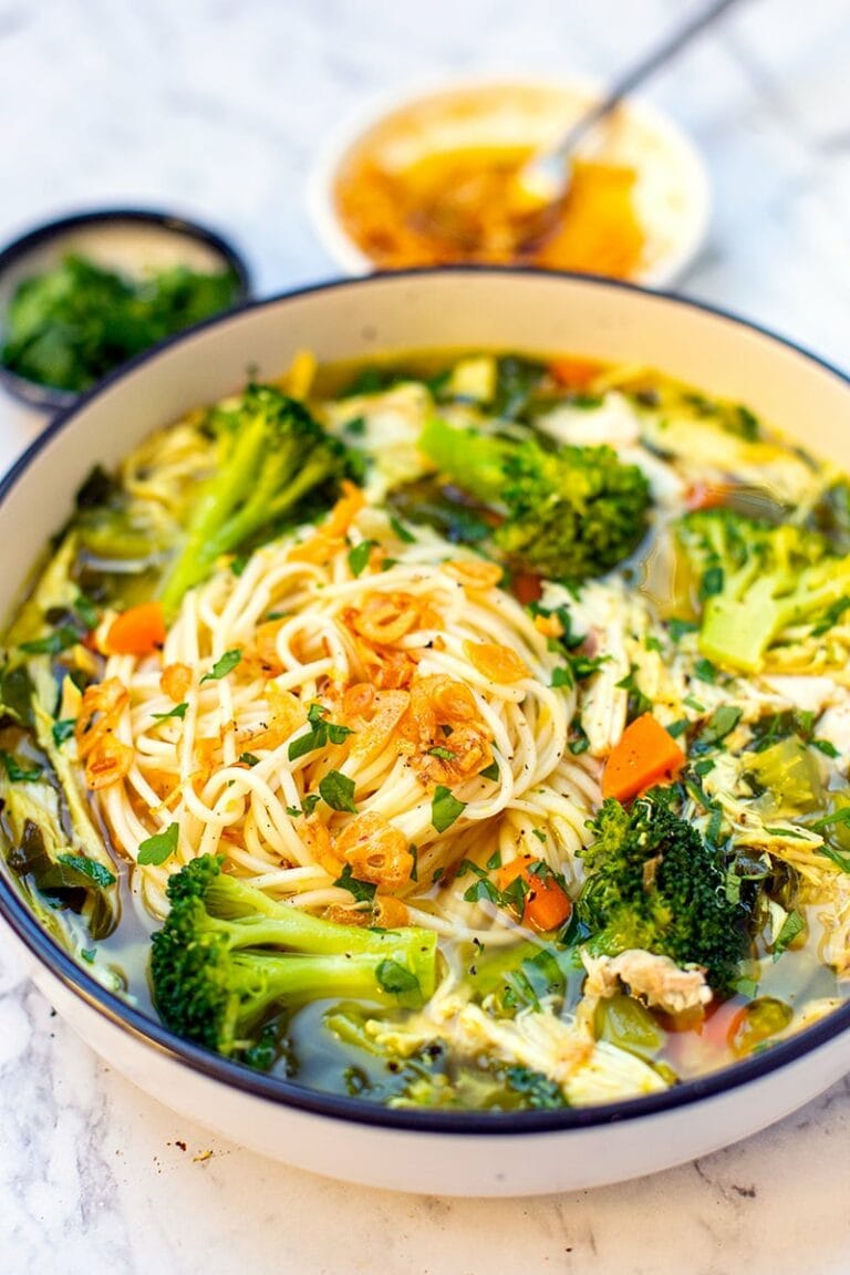 Garlic Chicken Soup (Quick & Easy Recipe)