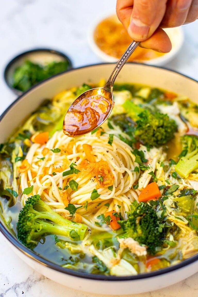 Garlic Chicken Soup (Quick & Easy Recipe)