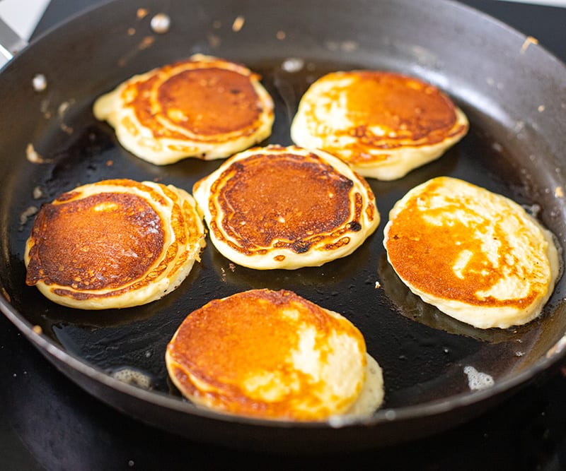 Pan-fried cottage cheese pancakes