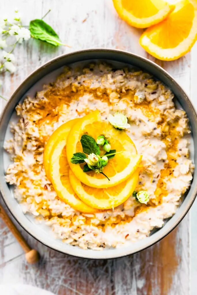 Overnight protein oats with vanilla and orange