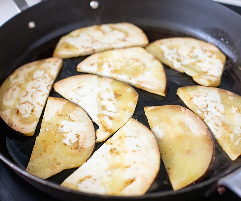 Pan-fried eggplant in a pan