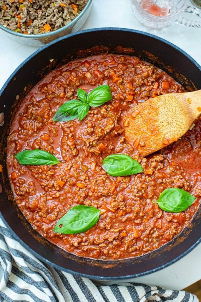 Bolognese sauce with ground beef