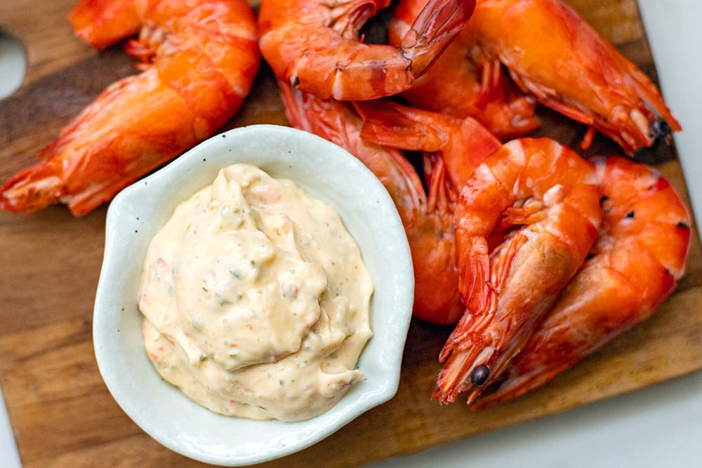 What goes with aioli> Cooked prawns with aioli on the side