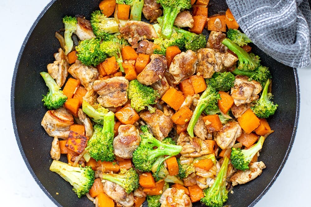 One pan chicken and veggies skillet dinner