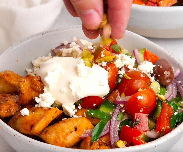 Mediterranean Chicken Quinoa Bowl